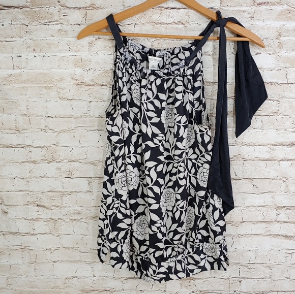 White House Black Market Tops - WHBM 100% SILK TANK SZ m